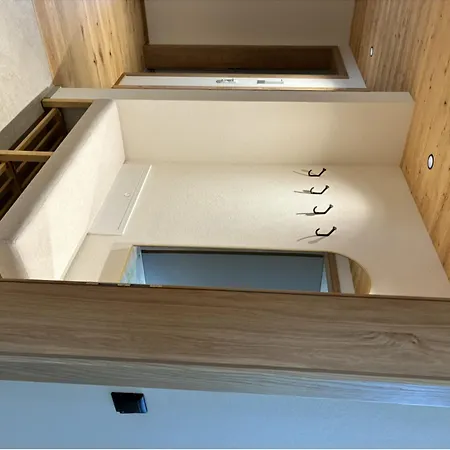 Haug * باد هينديلانغ